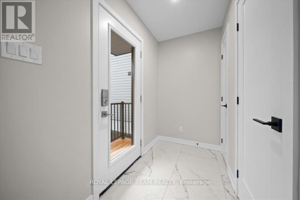 D - 304 Lanark Avenue, Ottawa, Ontario  K1Z 6R5 - Photo 3 - X13612858
