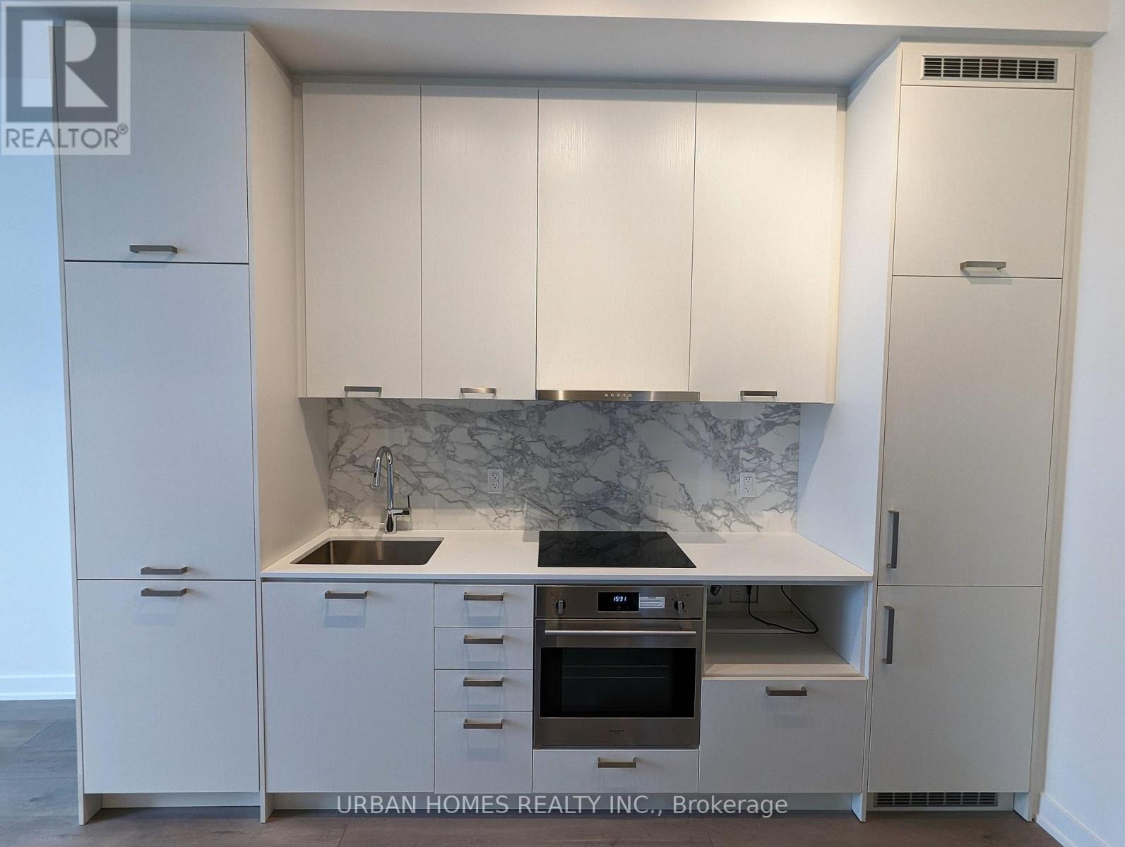 1205 - 38 Honeycrisp Crescent, Vaughan (Vaughan Corporate Centre), Ontario  L4K 0M7 - Photo 2 - N13612938