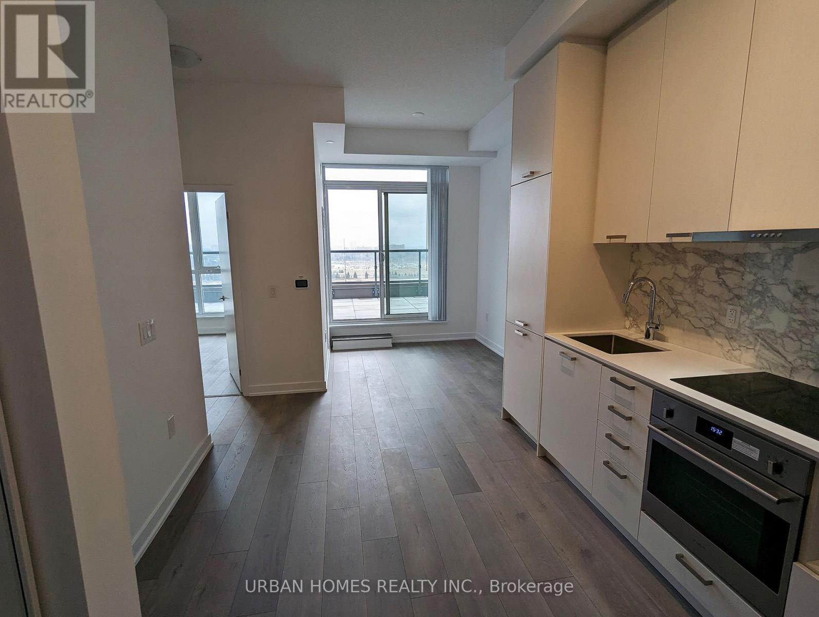 1205 - 38 Honeycrisp Crescent, Vaughan (Vaughan Corporate Centre), Ontario  L4K 0M7 - Photo 4 - N13612938