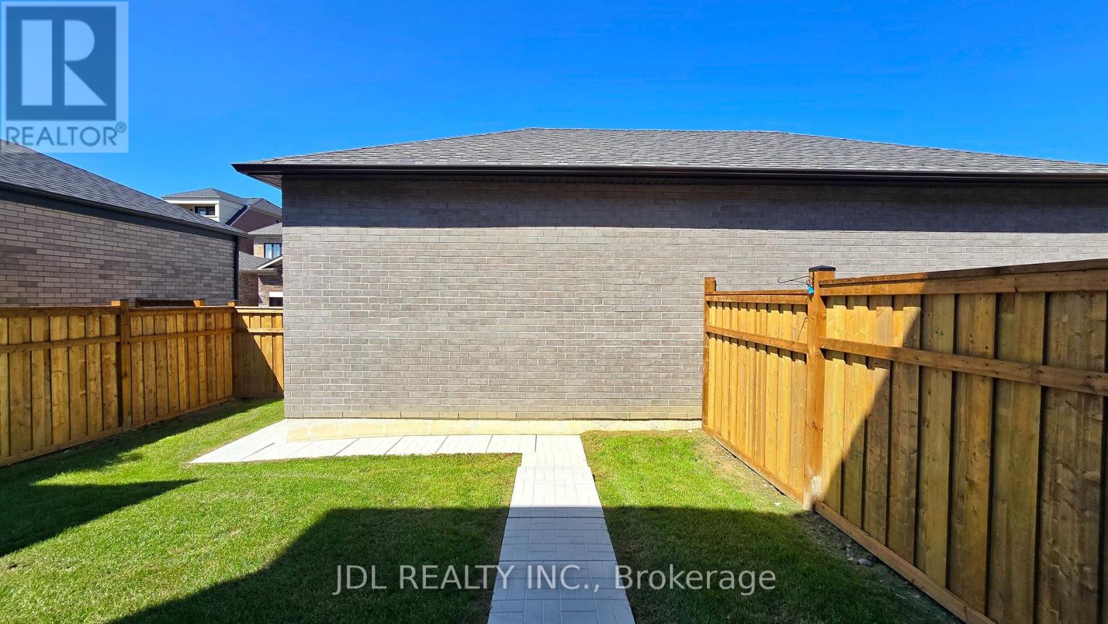 87 Albert Newell Drive, Markham, Ontario  L6B 1R8 - Photo 12 - N13612988