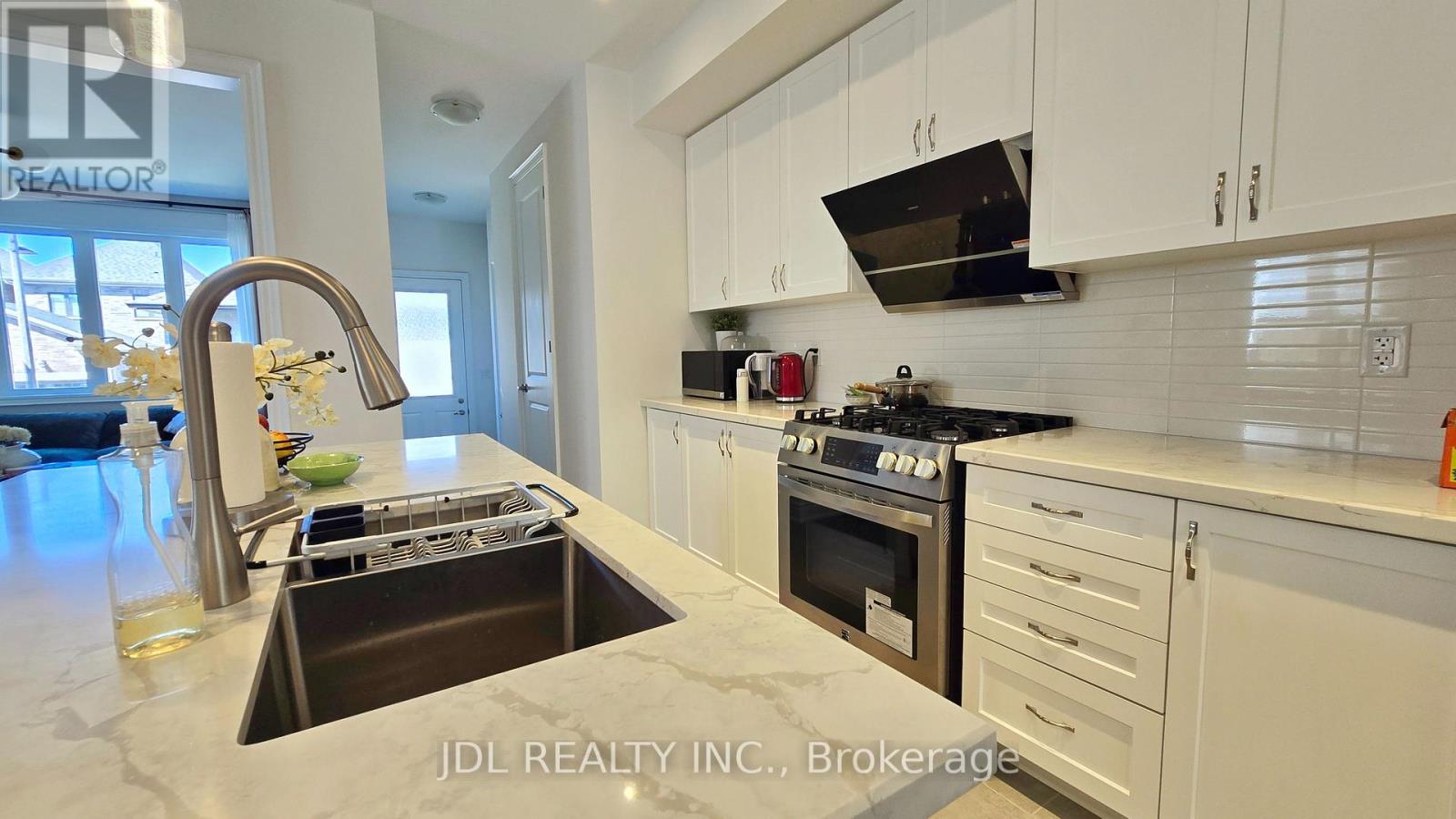 87 Albert Newell Drive, Markham, Ontario  L6B 1R8 - Photo 14 - N13612988