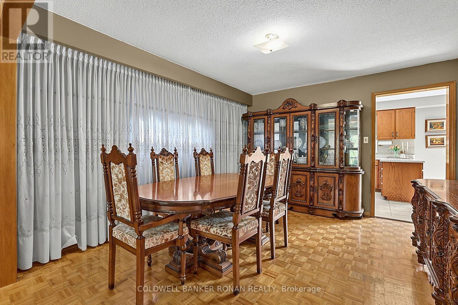 33 Marevan Place, Vaughan, Ontario  L4L 3H7 - Photo 10 - N13613002