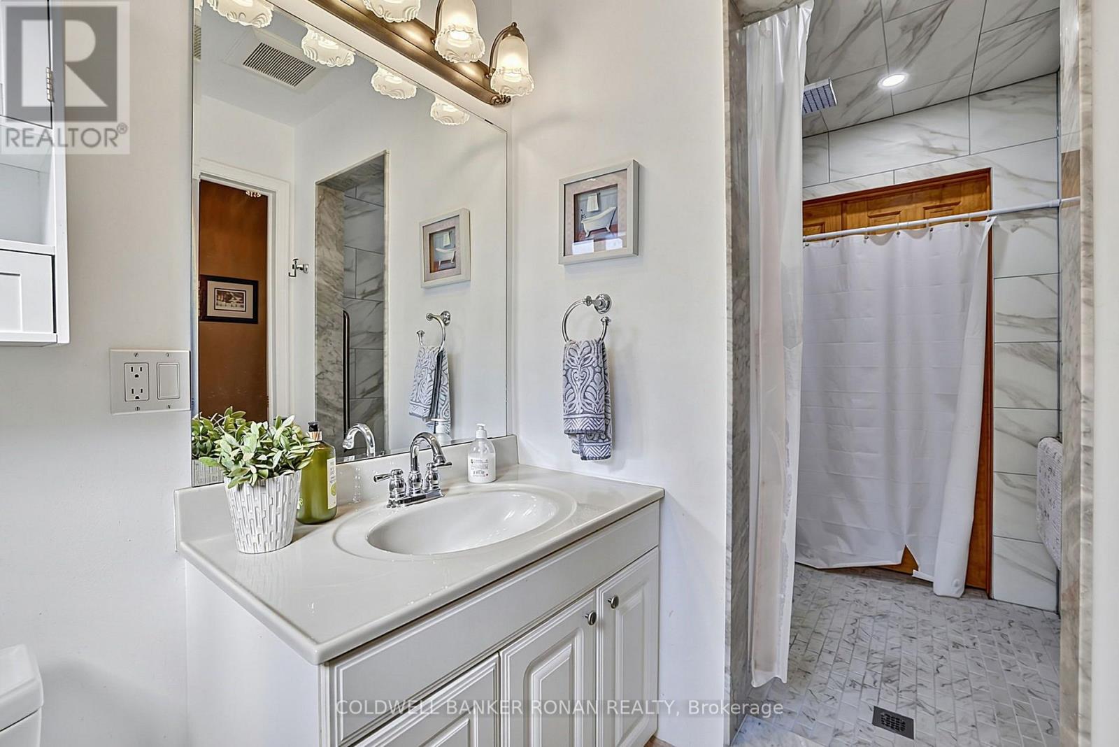 33 Marevan Place, Vaughan, Ontario  L4L 3H7 - Photo 16 - N13613002