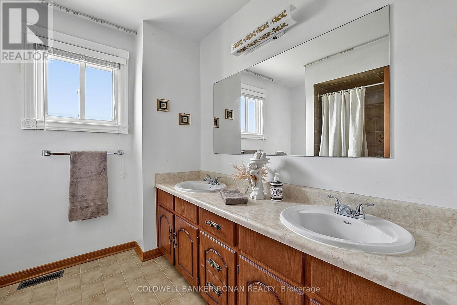 33 Marevan Place, Vaughan, Ontario  L4L 3H7 - Photo 28 - N13613002