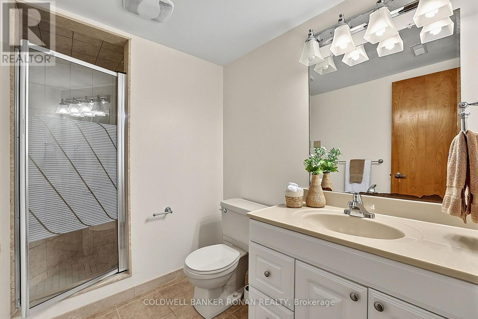 33 Marevan Place, Vaughan, Ontario  L4L 3H7 - Photo 37 - N13613002