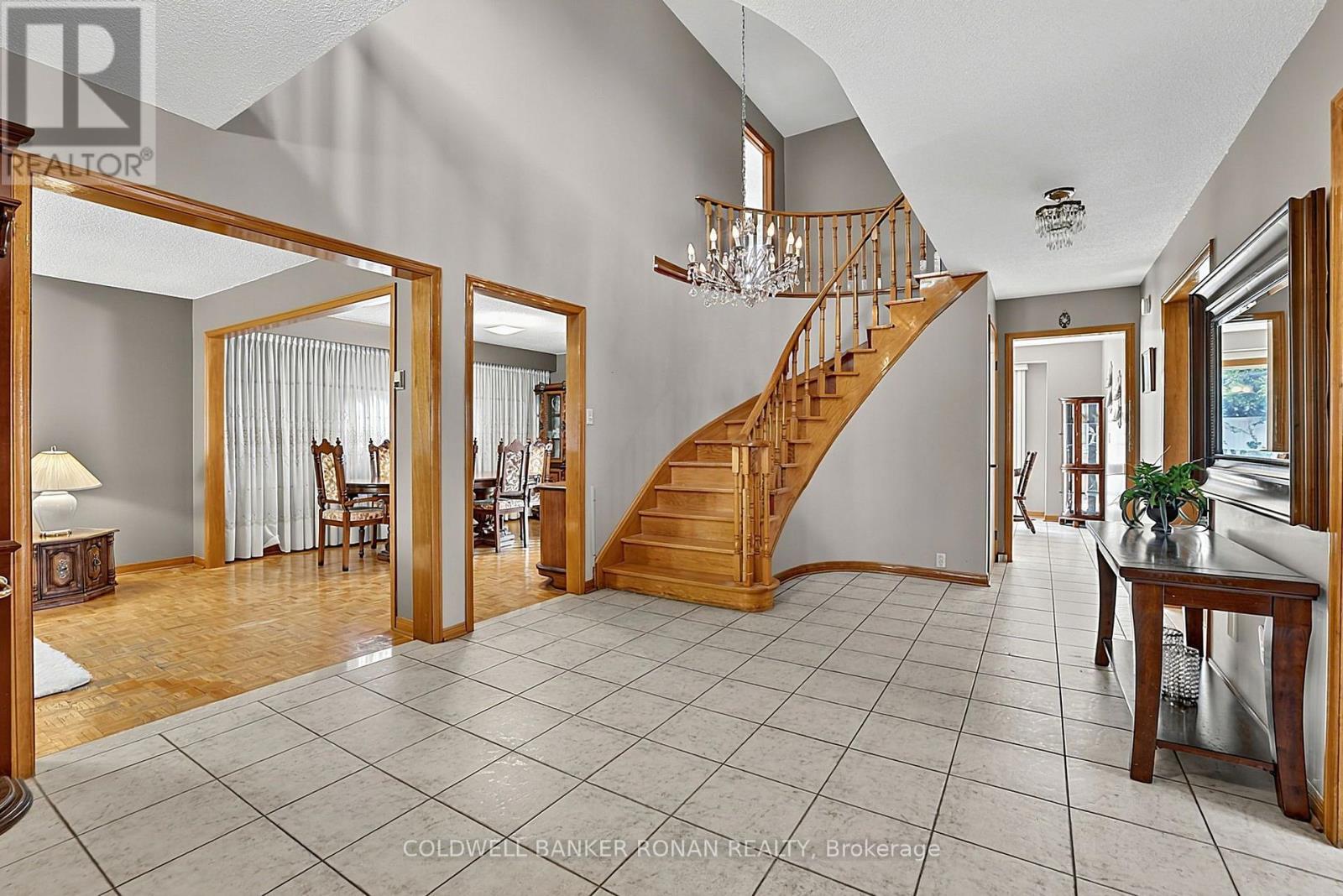 33 Marevan Place, Vaughan, Ontario  L4L 3H7 - Photo 6 - N13613002