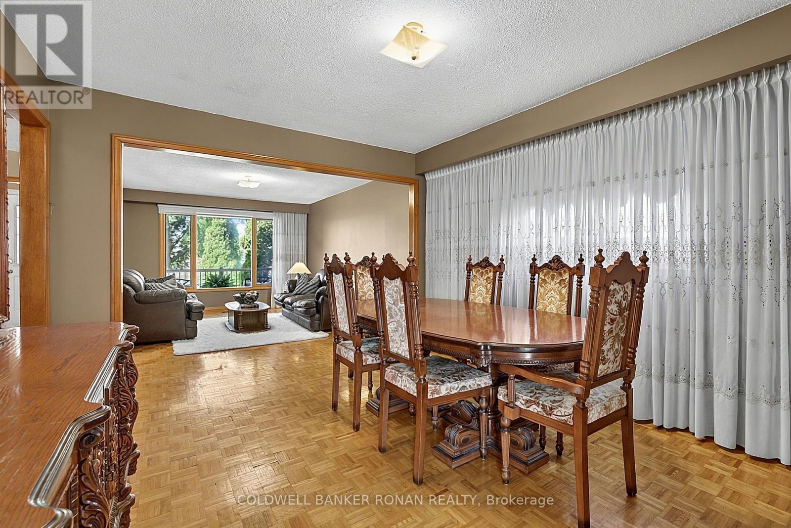 33 Marevan Place, Vaughan, Ontario  L4L 3H7 - Photo 9 - N13613002