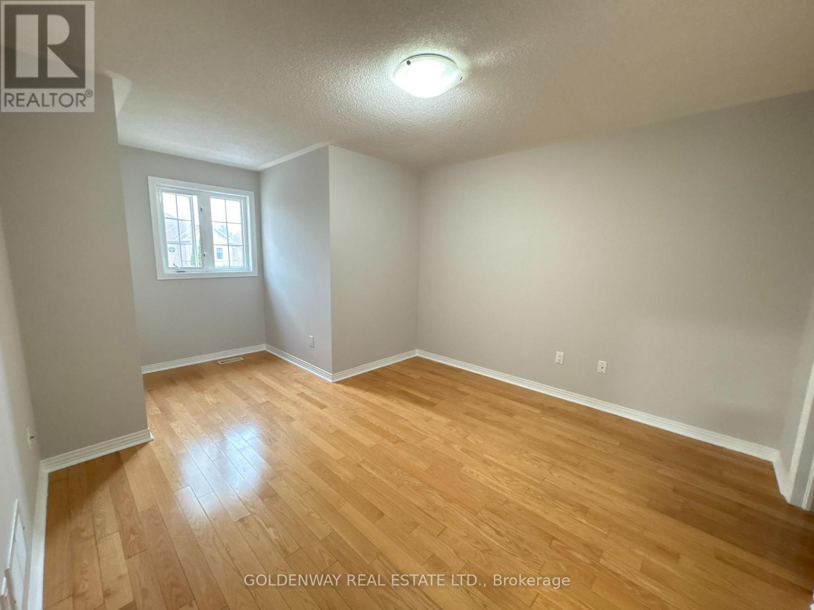 34 Whitford Road, Markham, Ontario  L6C 2J2 - Photo 15 - N13613048