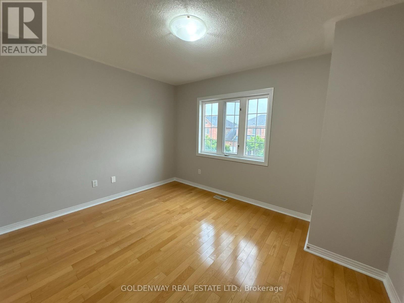 34 Whitford Road, Markham, Ontario  L6C 2J2 - Photo 16 - N13613048