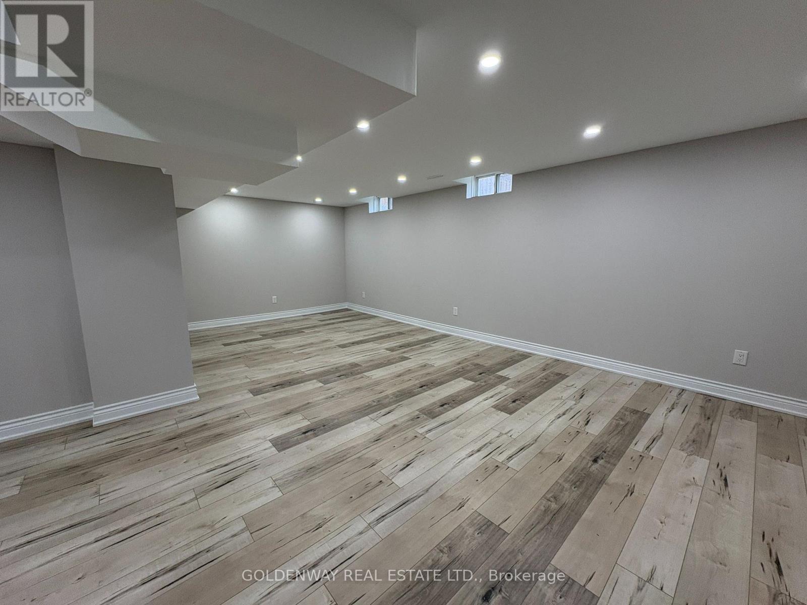 34 Whitford Road, Markham, Ontario  L6C 2J2 - Photo 18 - N13613048