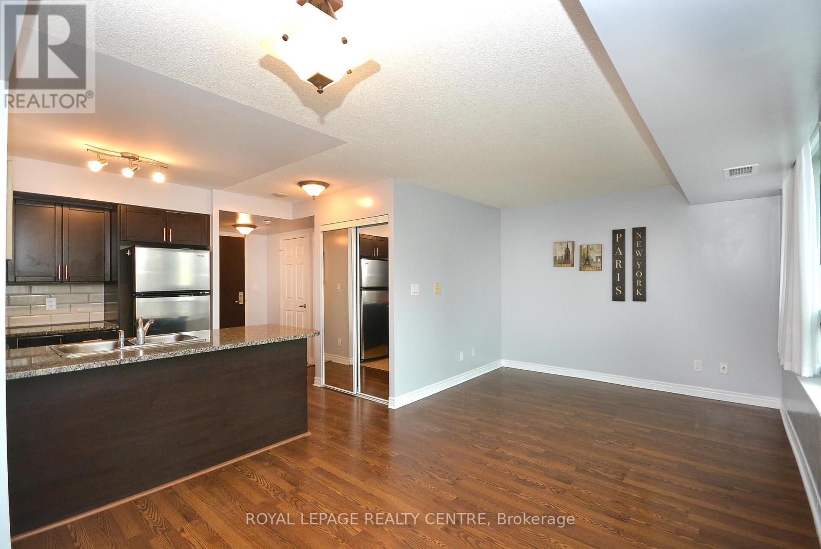 1206 - 208 Enfield Place, Mississauga, Ontario  L5B 0G8 - Photo 3 - W13612810