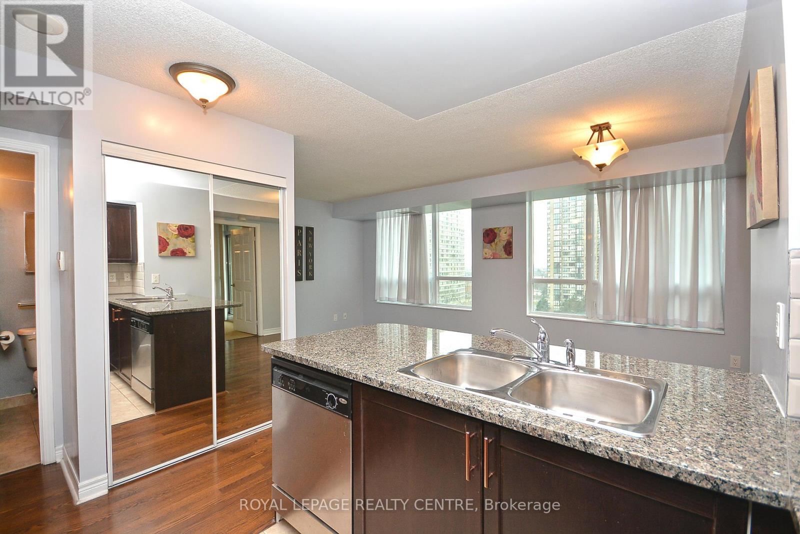 1206 - 208 Enfield Place, Mississauga, Ontario  L5B 0G8 - Photo 8 - W13612810