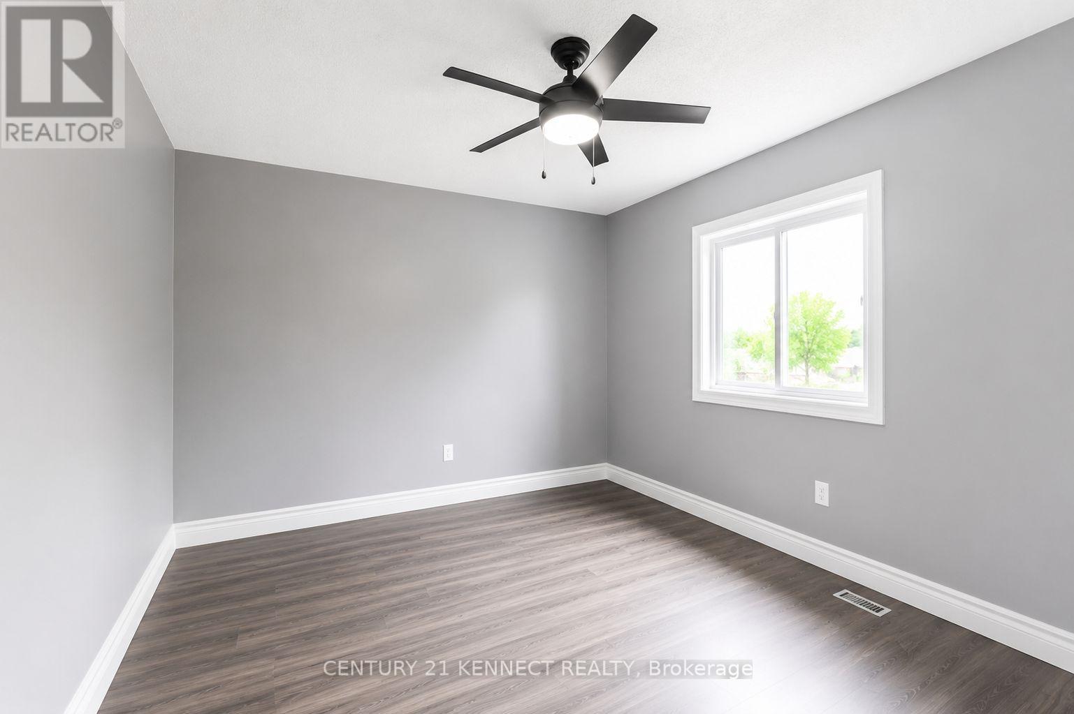 4 Somerset Drive, Brampton, Ontario  L6Z 1C6 - Photo 10 - W13612884