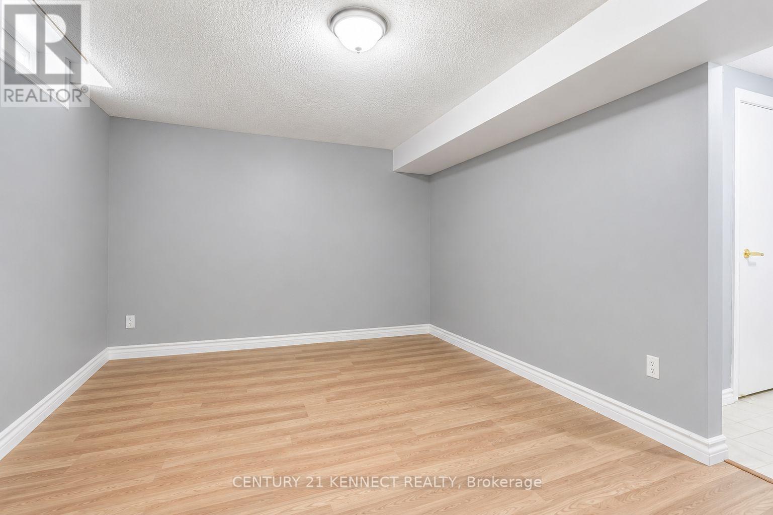 4 Somerset Drive, Brampton, Ontario  L6Z 1C6 - Photo 13 - W13612884