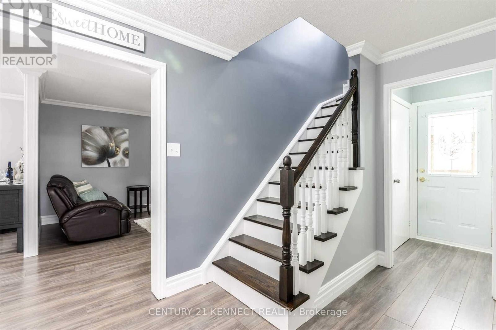 4 Somerset Drive, Brampton, Ontario  L6Z 1C6 - Photo 6 - W13612884