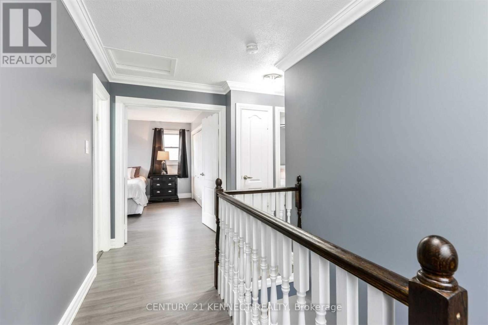 4 Somerset Drive, Brampton, Ontario  L6Z 1C6 - Photo 8 - W13612884