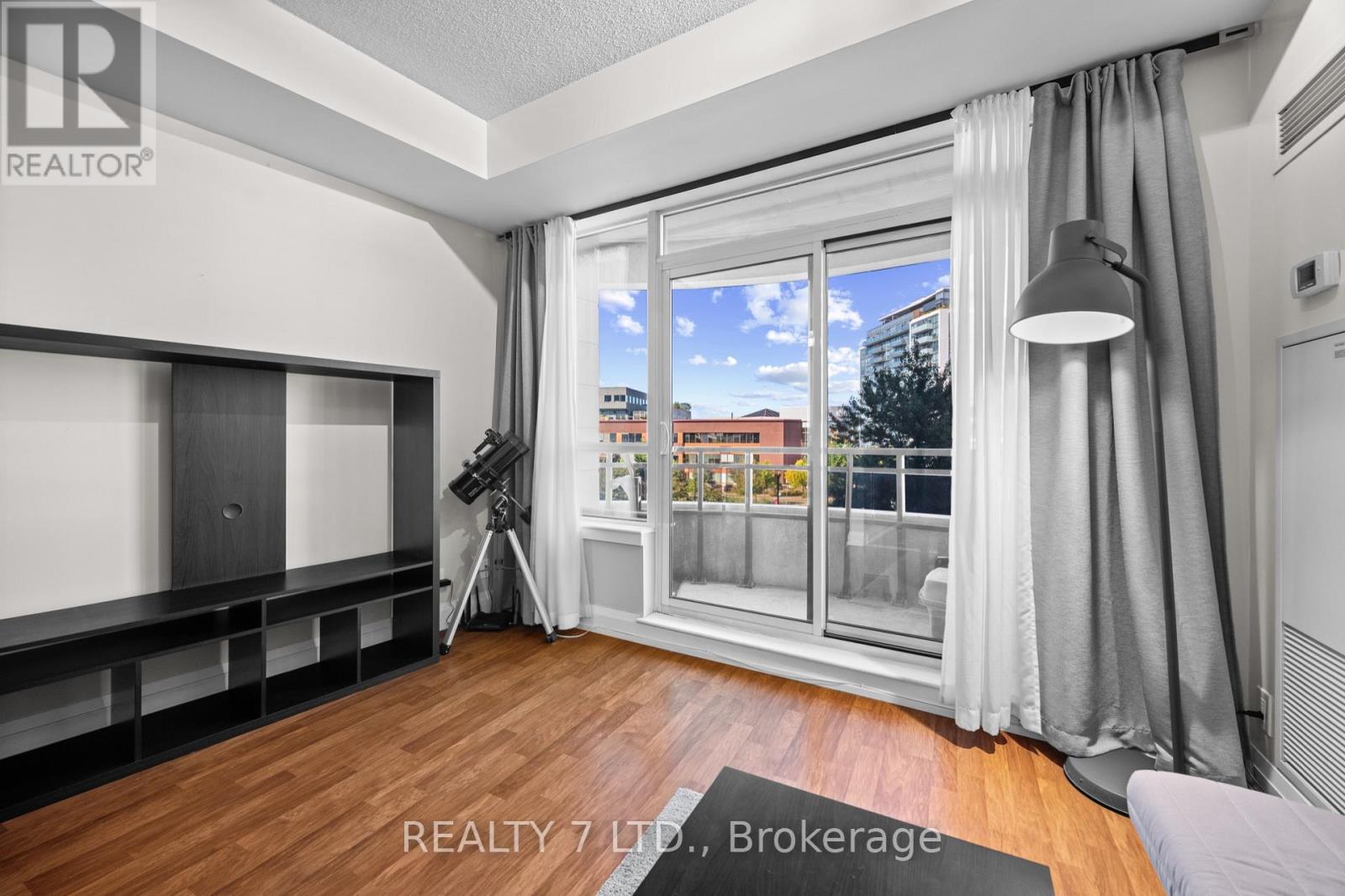 323 - 1070 Sheppard Avenue W, Toronto, Ontario  M3J 0G8 - Photo 11 - W13613066