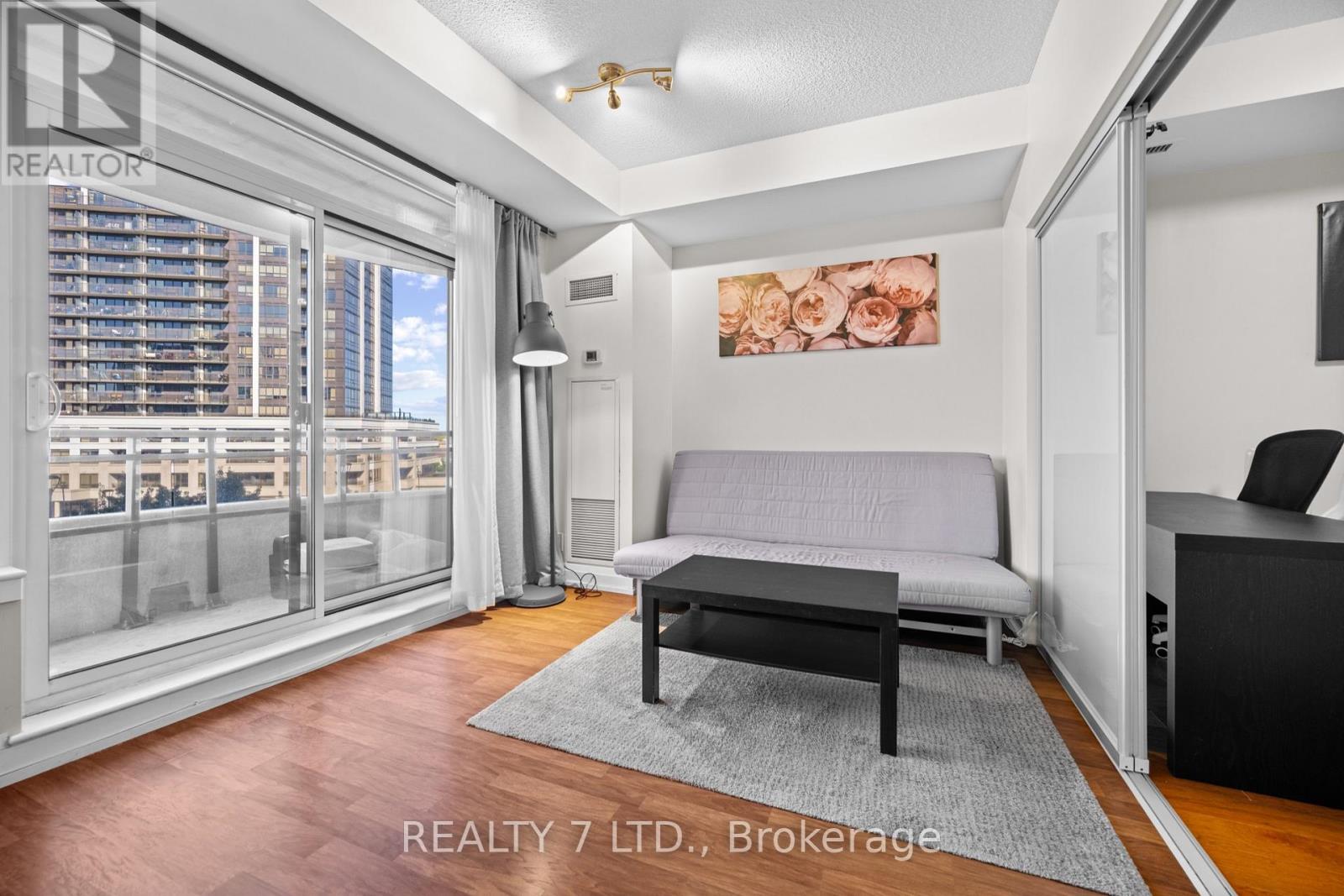 323 - 1070 Sheppard Avenue W, Toronto, Ontario  M3J 0G8 - Photo 12 - W13613066