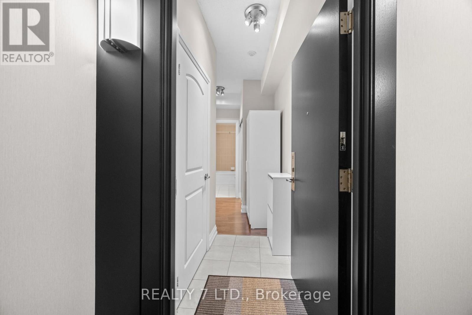 323 - 1070 Sheppard Avenue W, Toronto, Ontario  M3J 0G8 - Photo 8 - W13613066