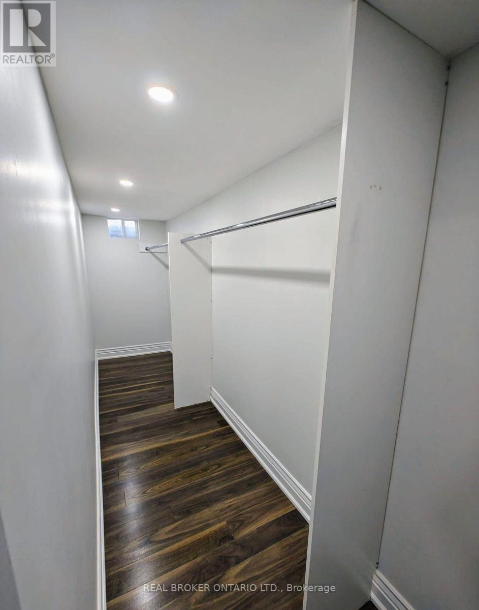 47 Rotary Drive, Toronto, Ontario  M1B 2J2 - Photo 6 - E13611404