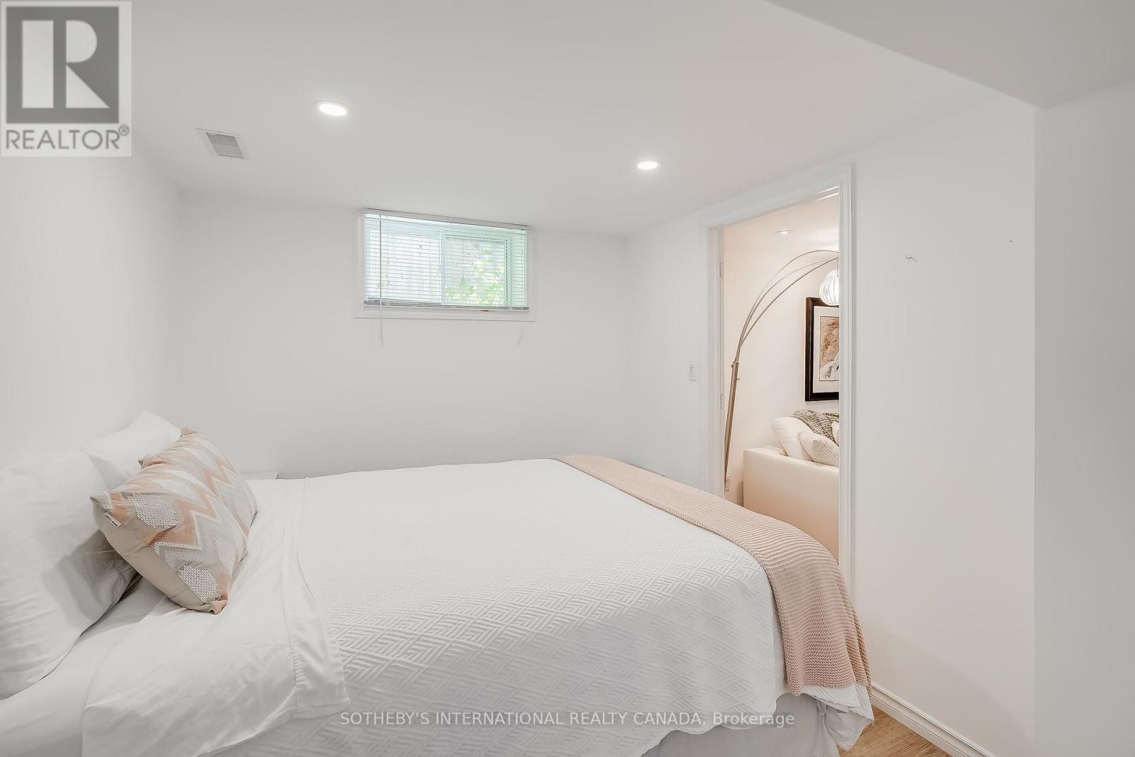12 Peel Street S, Hamilton, Ontario  L9H 3E2 - Photo 19 - X13612798