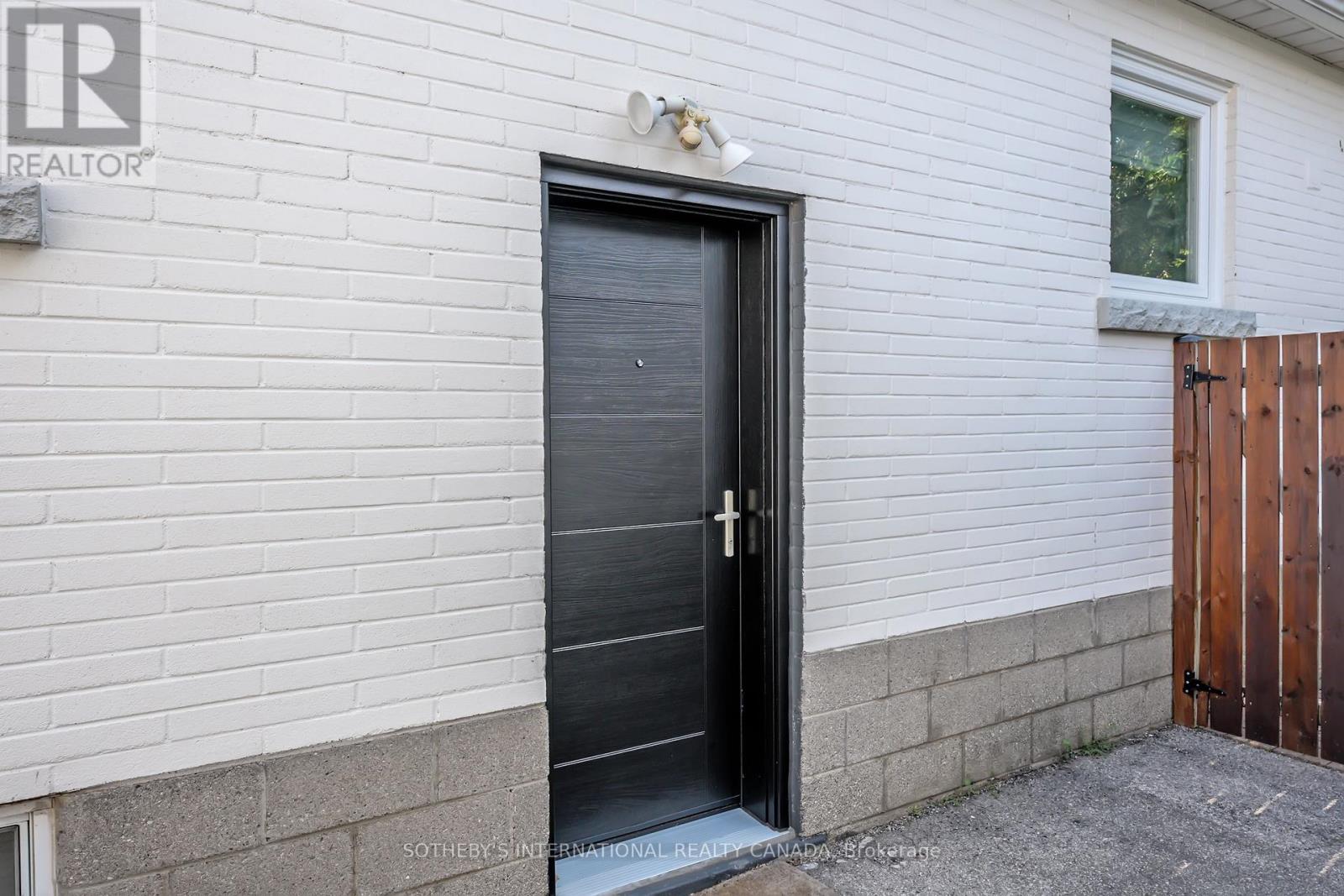 12 Peel Street S, Hamilton, Ontario  L9H 3E2 - Photo 3 - X13612798