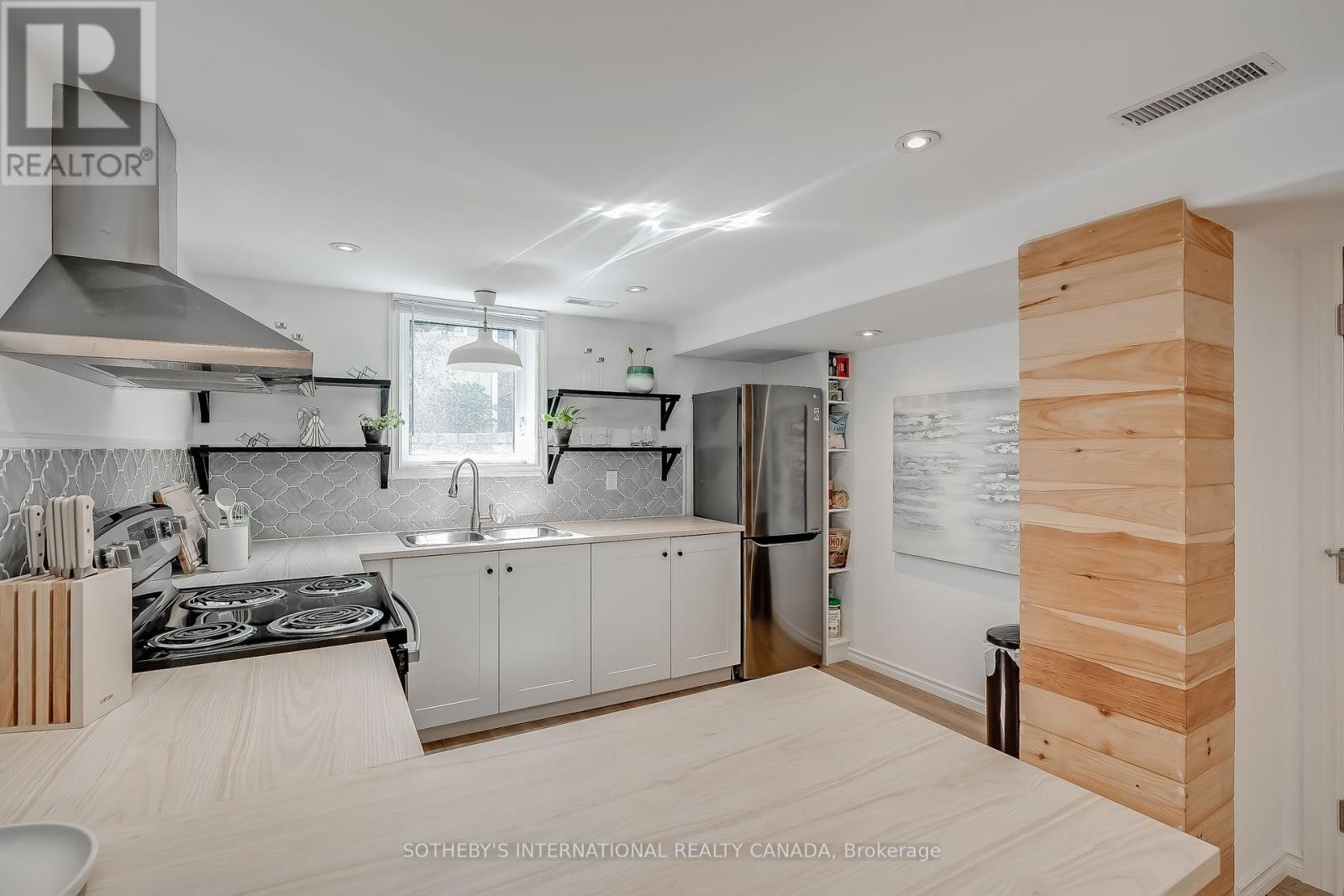 12 Peel Street S, Hamilton, Ontario  L9H 3E2 - Photo 6 - X13612798