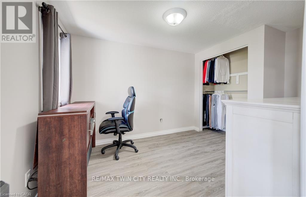 27 Bridlewreath Street, Kitchener, Ontario  N2E 3V5 - Photo 20 - X13612800