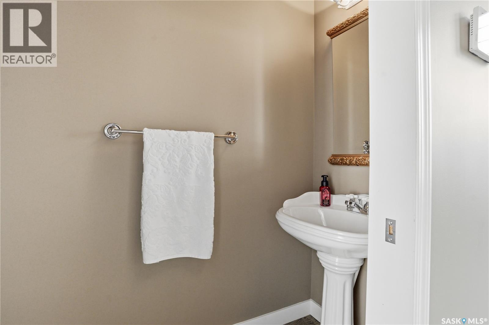210 Fairbrother Terrace, Saskatoon, Saskatchewan  S7S 1H9 - Photo 23 - SK043710