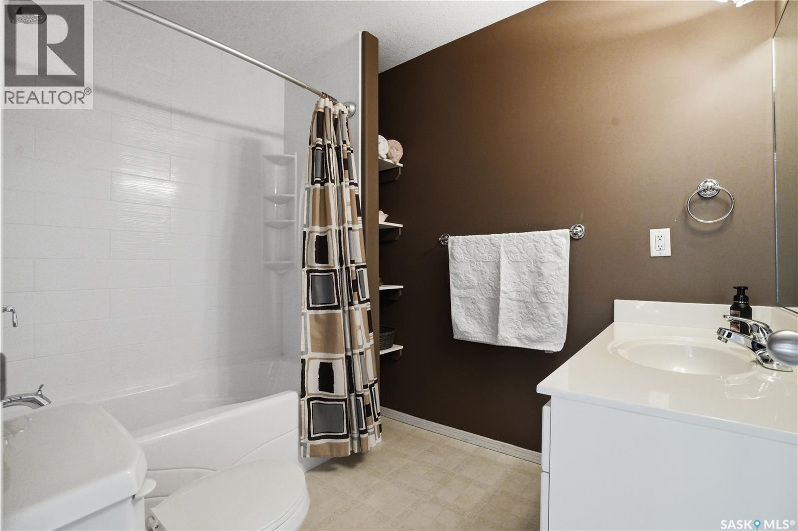 210 Fairbrother Terrace, Saskatoon, Saskatchewan  S7S 1H9 - Photo 32 - SK043710