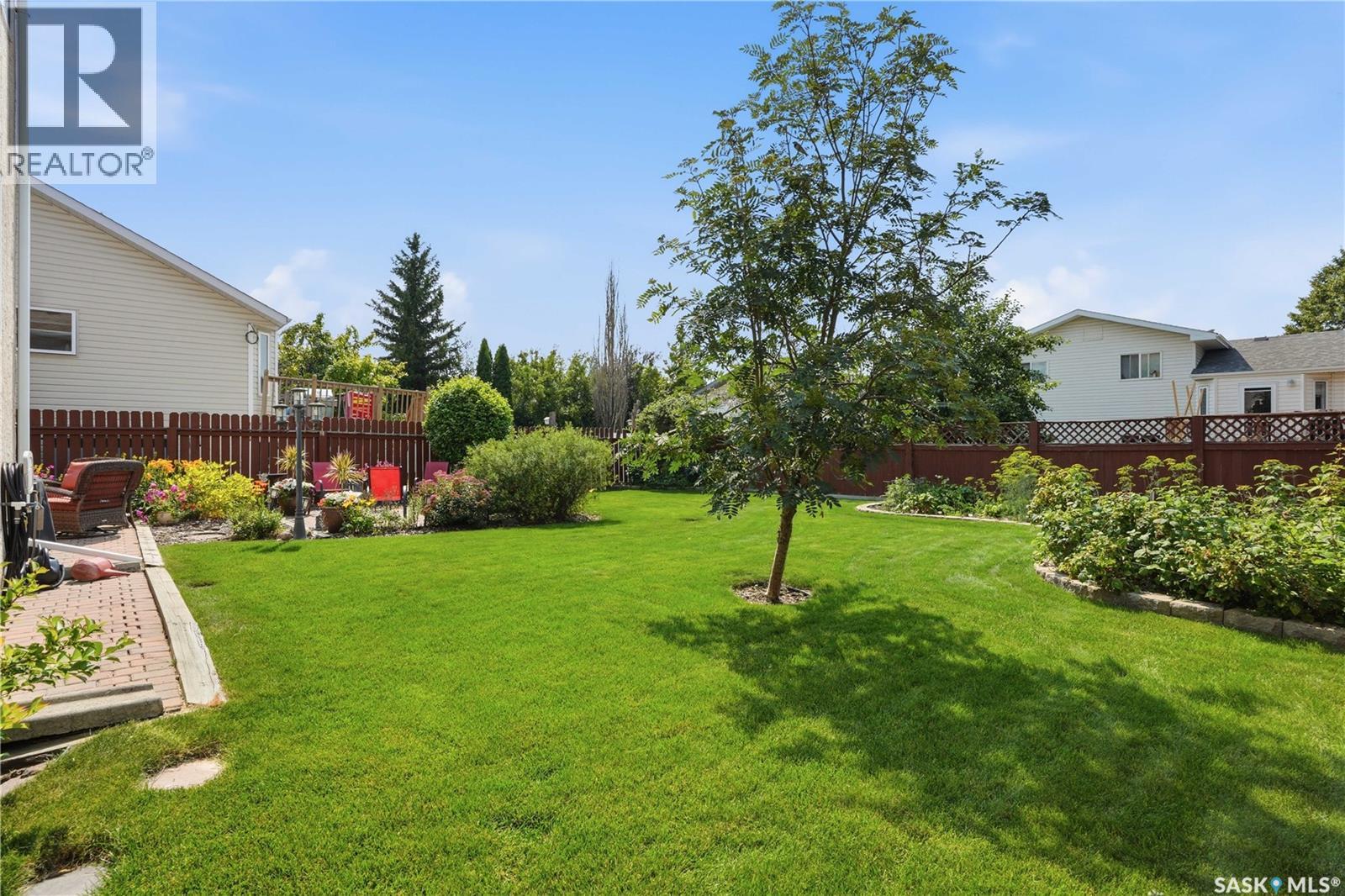 210 Fairbrother Terrace, Saskatoon, Saskatchewan  S7S 1H9 - Photo 45 - SK043710