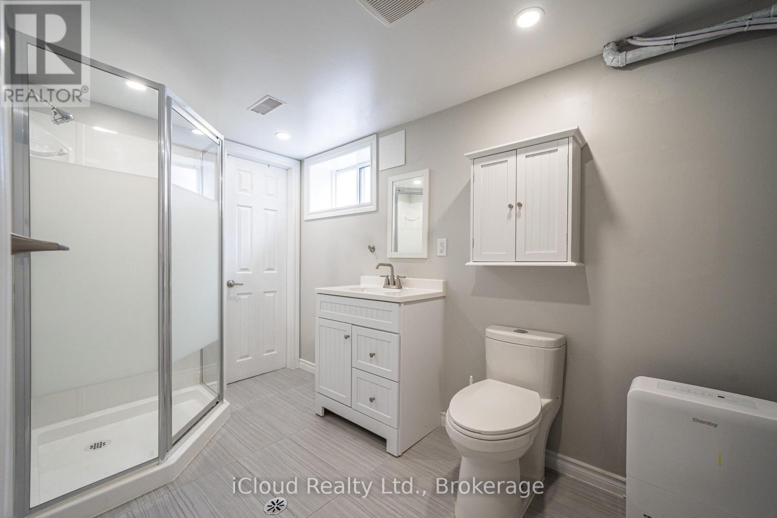 Lower - 328 Wilson Road S, Oshawa, Ontario  L1H 6C5 - Photo 12 - E13486930