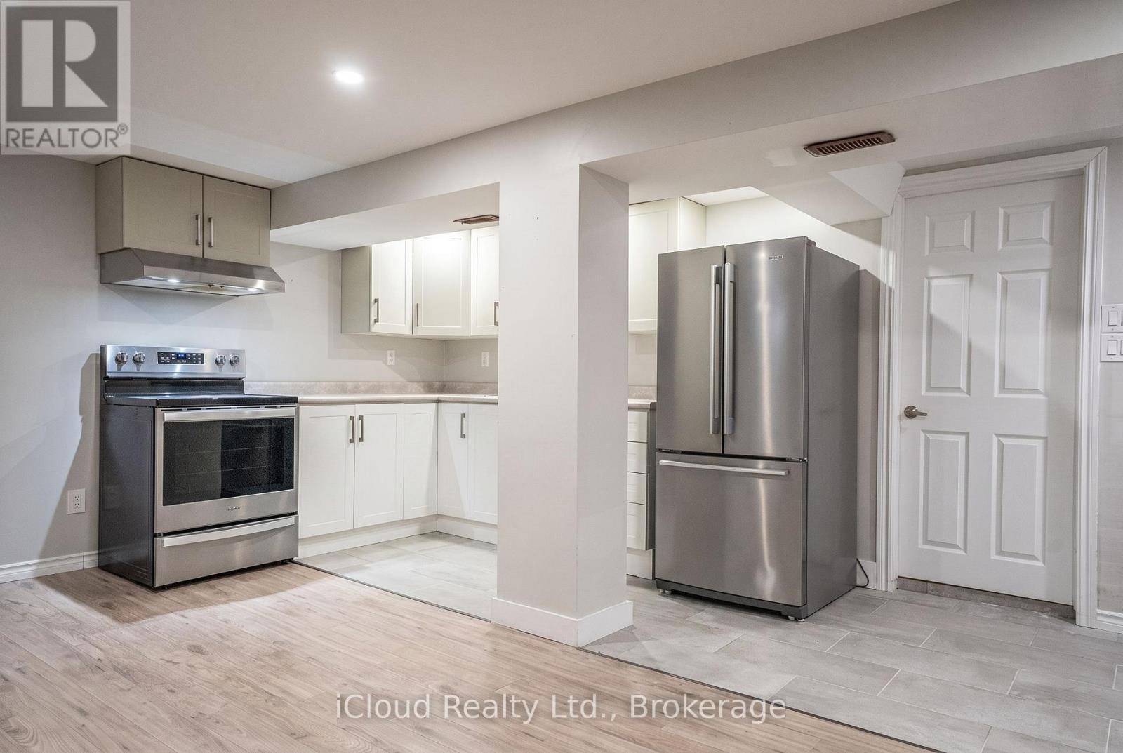 Lower - 328 Wilson Road S, Oshawa, Ontario  L1H 6C5 - Photo 8 - E13486930