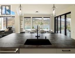 605 Clifton Court, Kelowna, British Columbia  V1V 0B7 - Photo 3 - 10395971