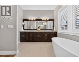 438 Farris Road, Kelowna, British Columbia  V1W 1M9 - Photo 28 - 10395926