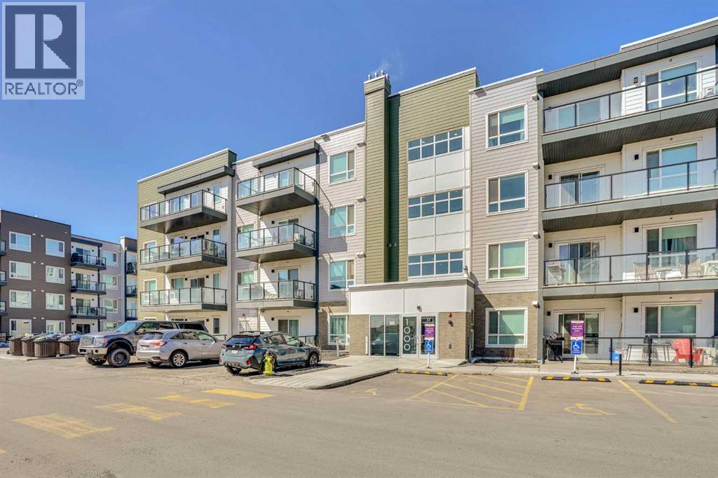 1102, 33 Carringham Gate NW, Calgary, Alberta  t3p 2h6 - Photo 2 - A2306919