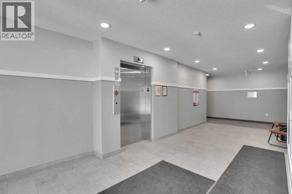 1102, 33 Carringham Gate NW, Calgary, Alberta  t3p 2h6 - Photo 30 - A2306919