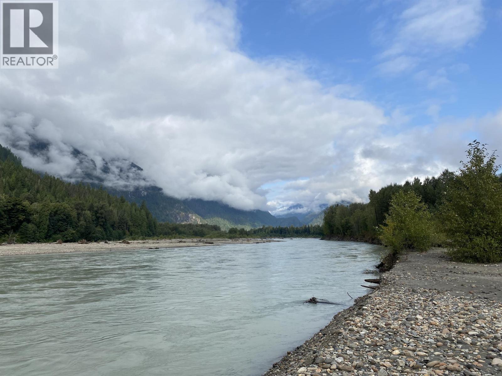 146 Doghaven Lane, Squamish, British Columbia  V8B 0C2 - Photo 9 - R3130235