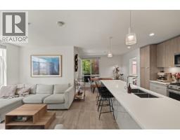 209 128 E 8TH STREET, North Vancouver, British Columbia