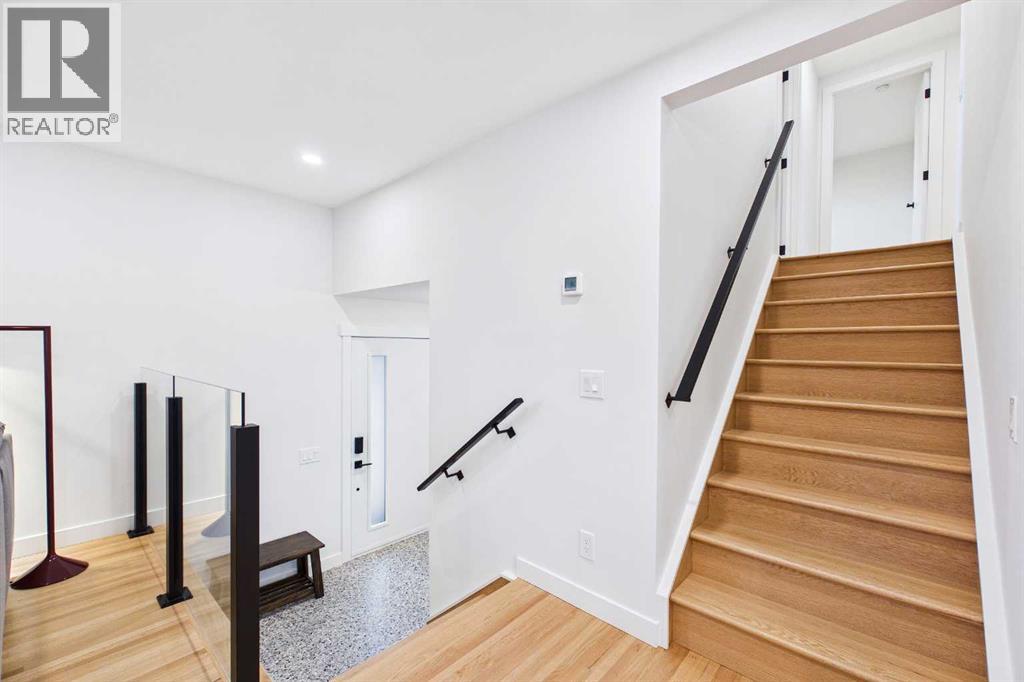 920 Cantabrian Drive Sw, Calgary, Alberta  T2W 1L7 - Photo 24 - A2317005