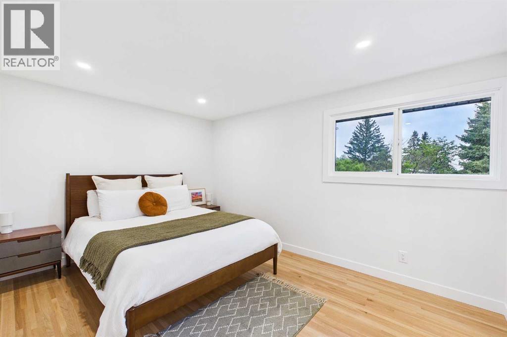 920 Cantabrian Drive Sw, Calgary, Alberta  T2W 1L7 - Photo 26 - A2317005