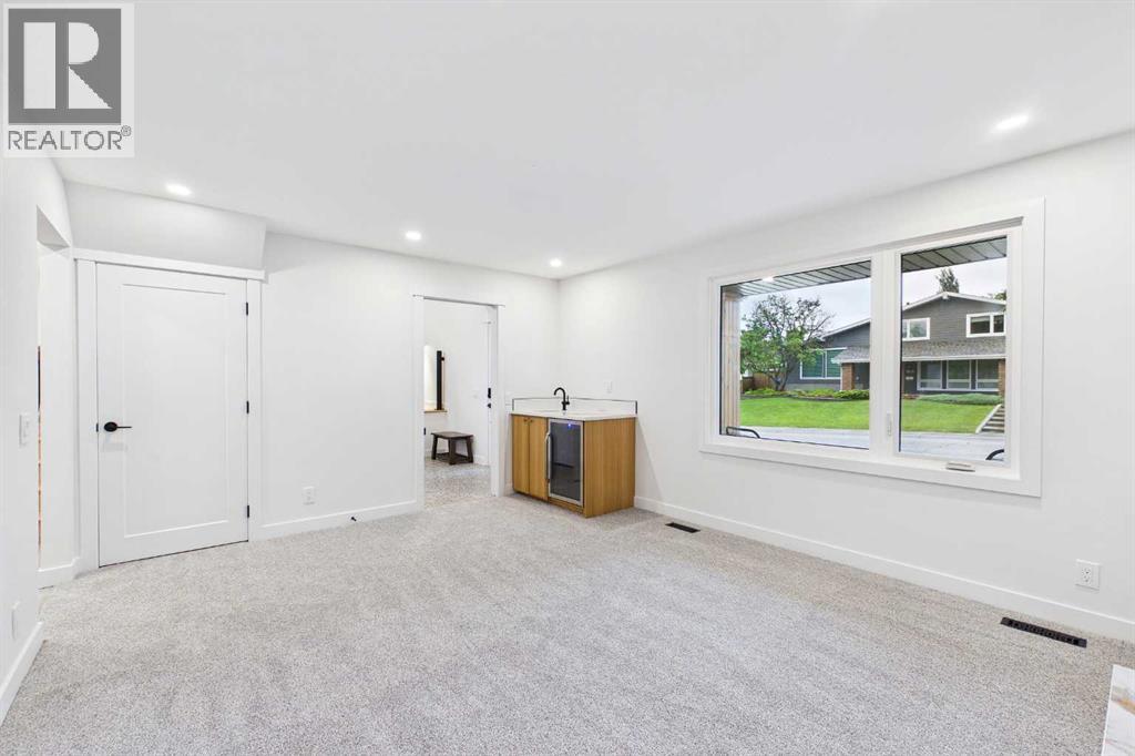 920 Cantabrian Drive Sw, Calgary, Alberta  T2W 1L7 - Photo 18 - A2317005