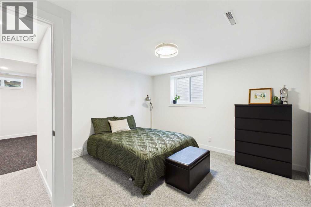 920 Cantabrian Drive Sw, Calgary, Alberta  T2W 1L7 - Photo 33 - A2317005