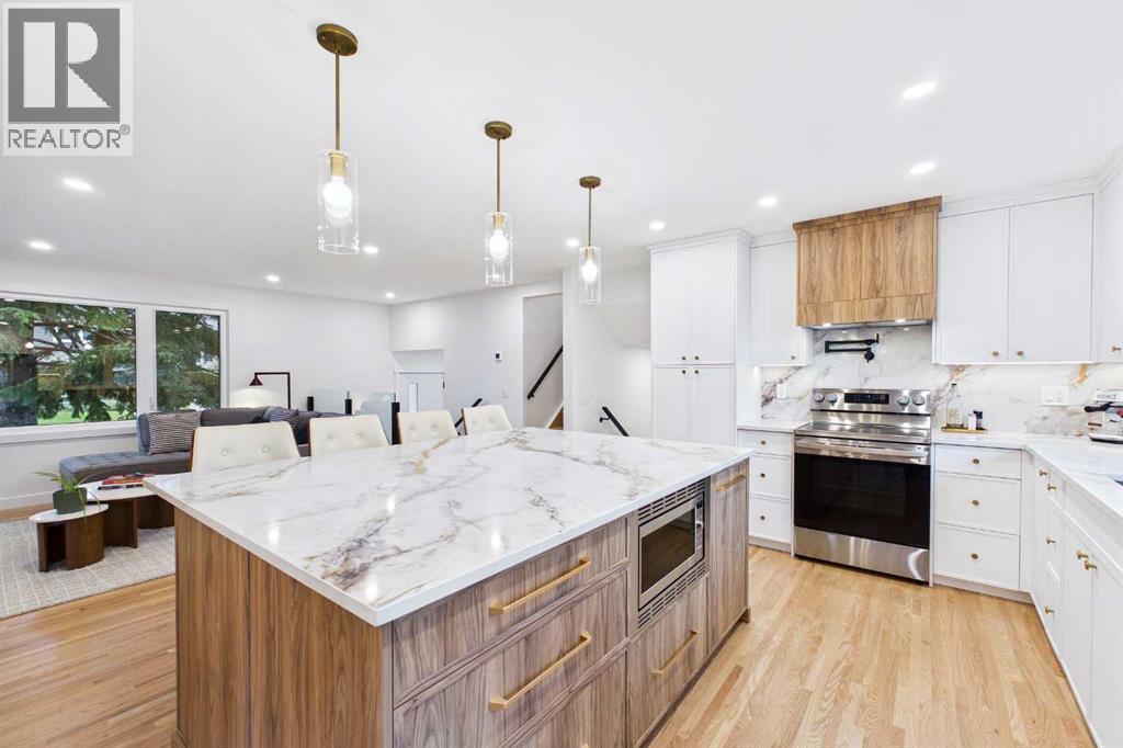920 Cantabrian Drive Sw, Calgary, Alberta  T2W 1L7 - Photo 11 - A2317005