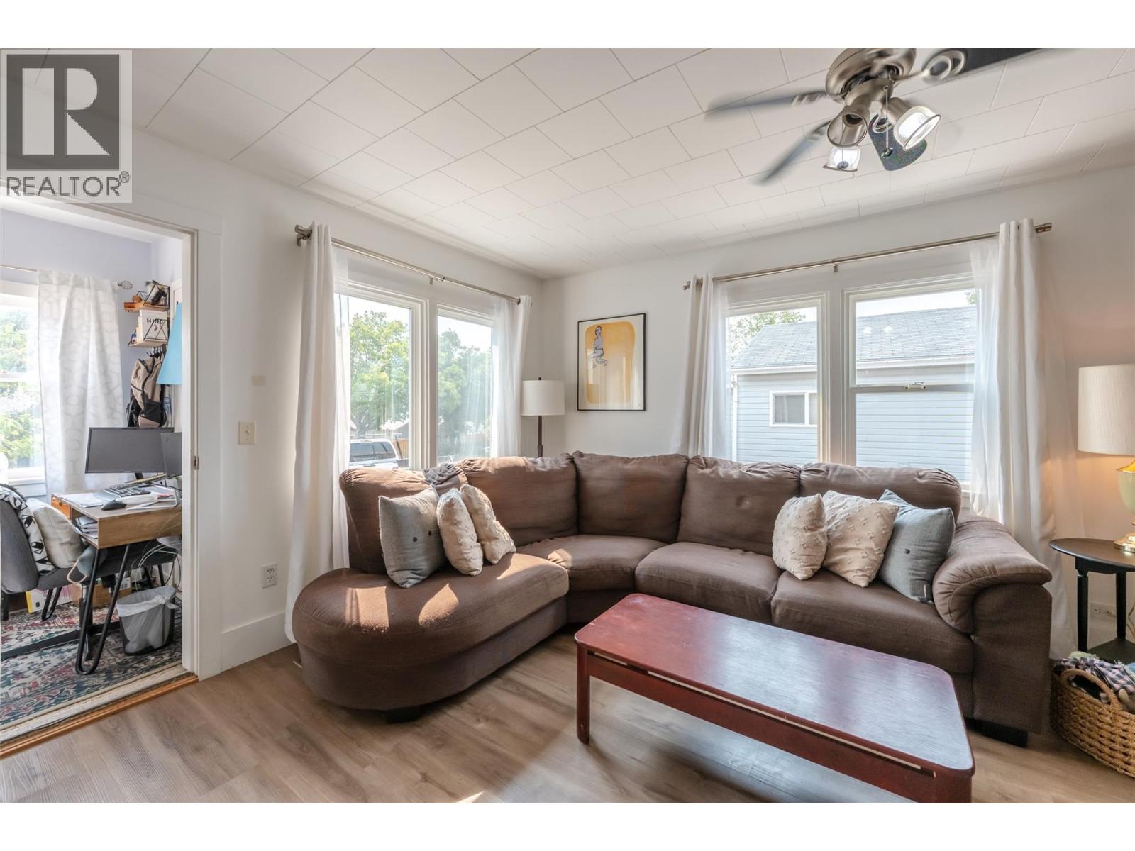 6454 Kootenay Street, Oliver, British Columbia  V0H 1T0 - Photo 4 - 10395133