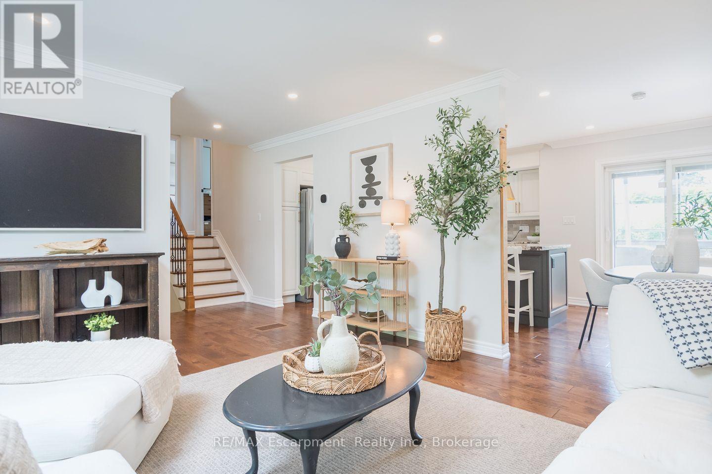 5410 Clive Crescent, Burlington, Ontario  L7L 3P1 - Photo 8 - W13613164