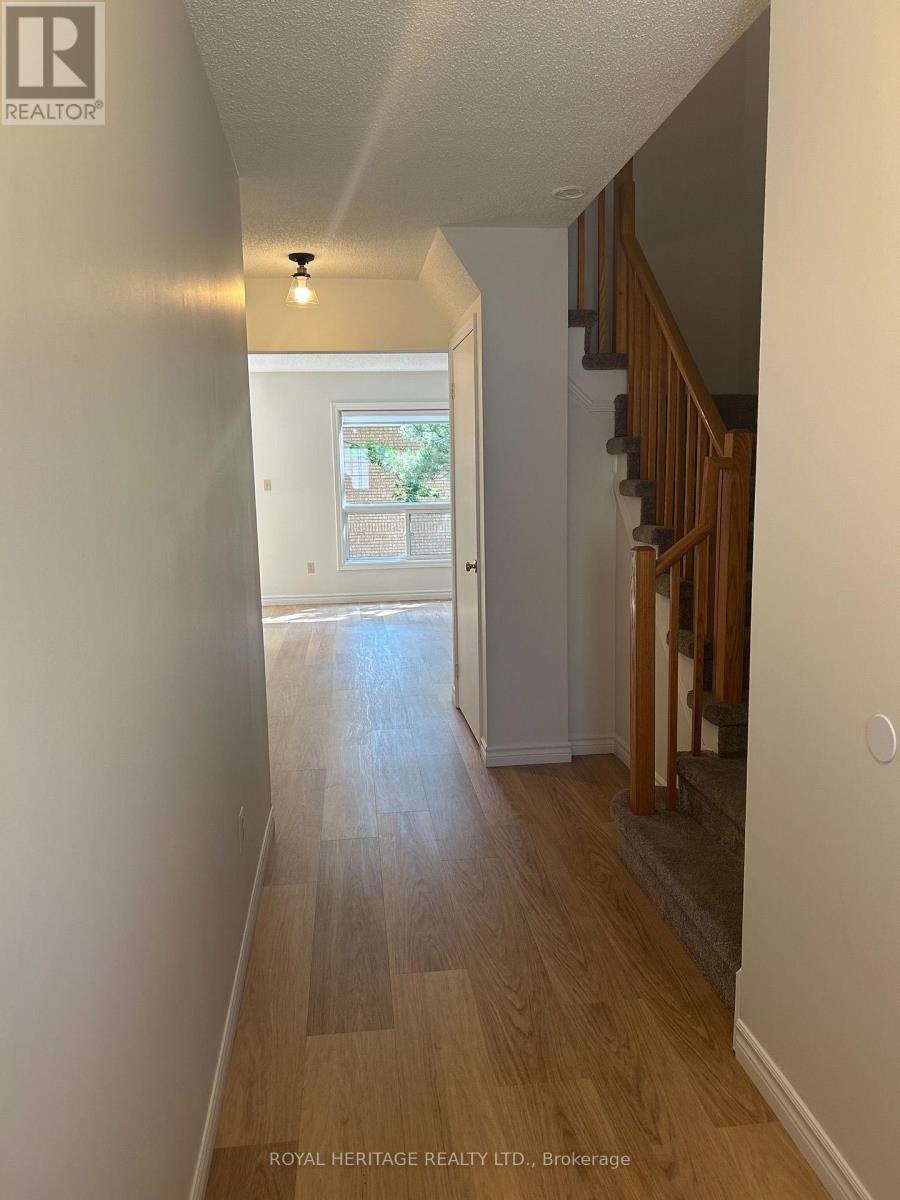 149 - 10 Bassett Boulevard, Whitby, Ontario  L1N 9C3 - Photo 5 - E13609822