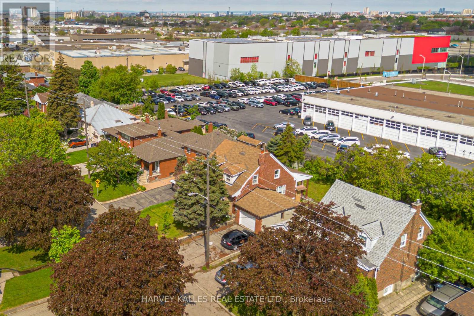 14 Jane Osler Boulevard, Toronto, Ontario  M6A 1W7 - Photo 3 - W13177398
