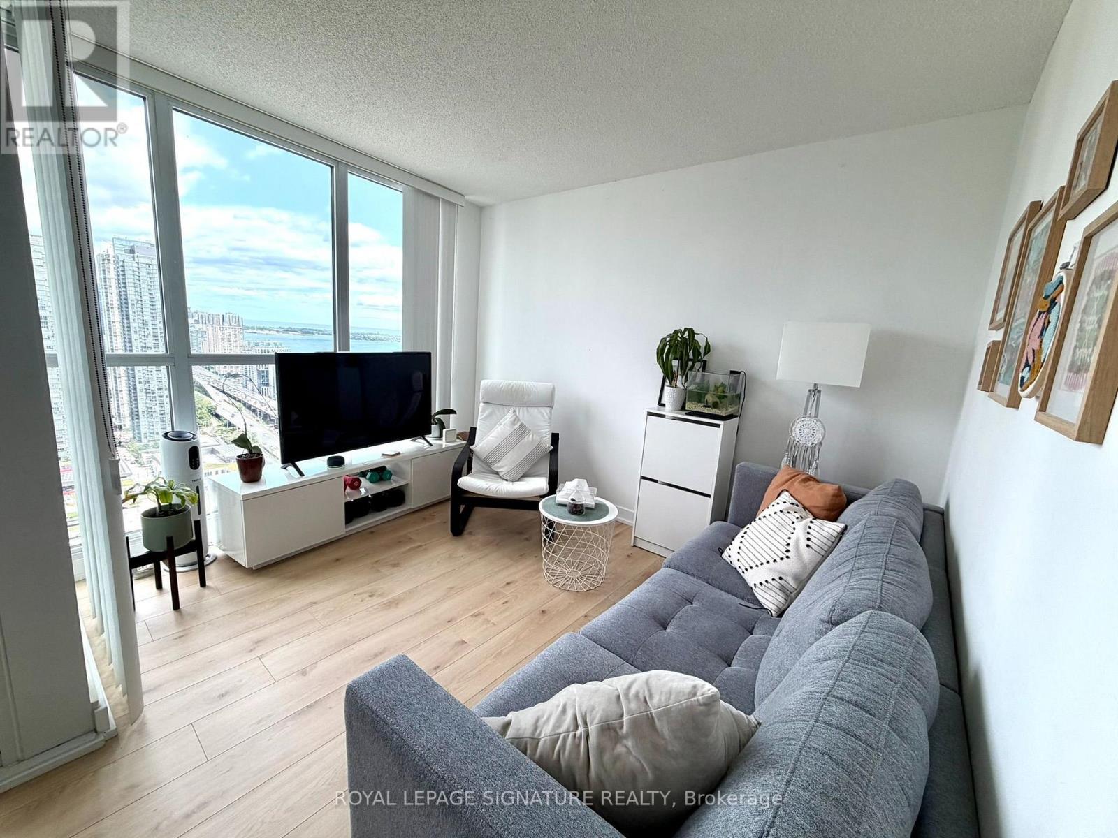 4112 - 85 Queens Wharf Road, Toronto, Ontario  M5V 0J9 - Photo 7 - C13613128