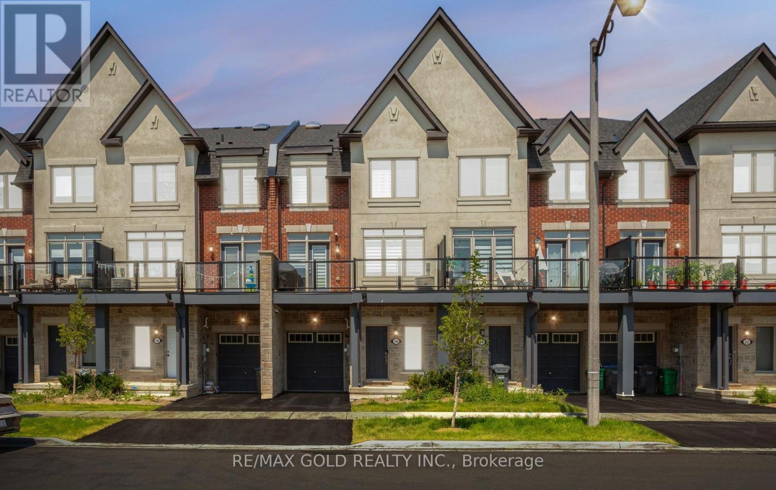 18 WATERVILLE WAY, Caledon